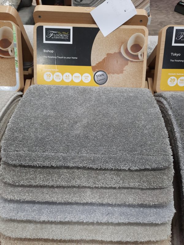 an image of a sample carpet stand